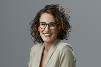 Fotografía de frente de Ana Evangelista